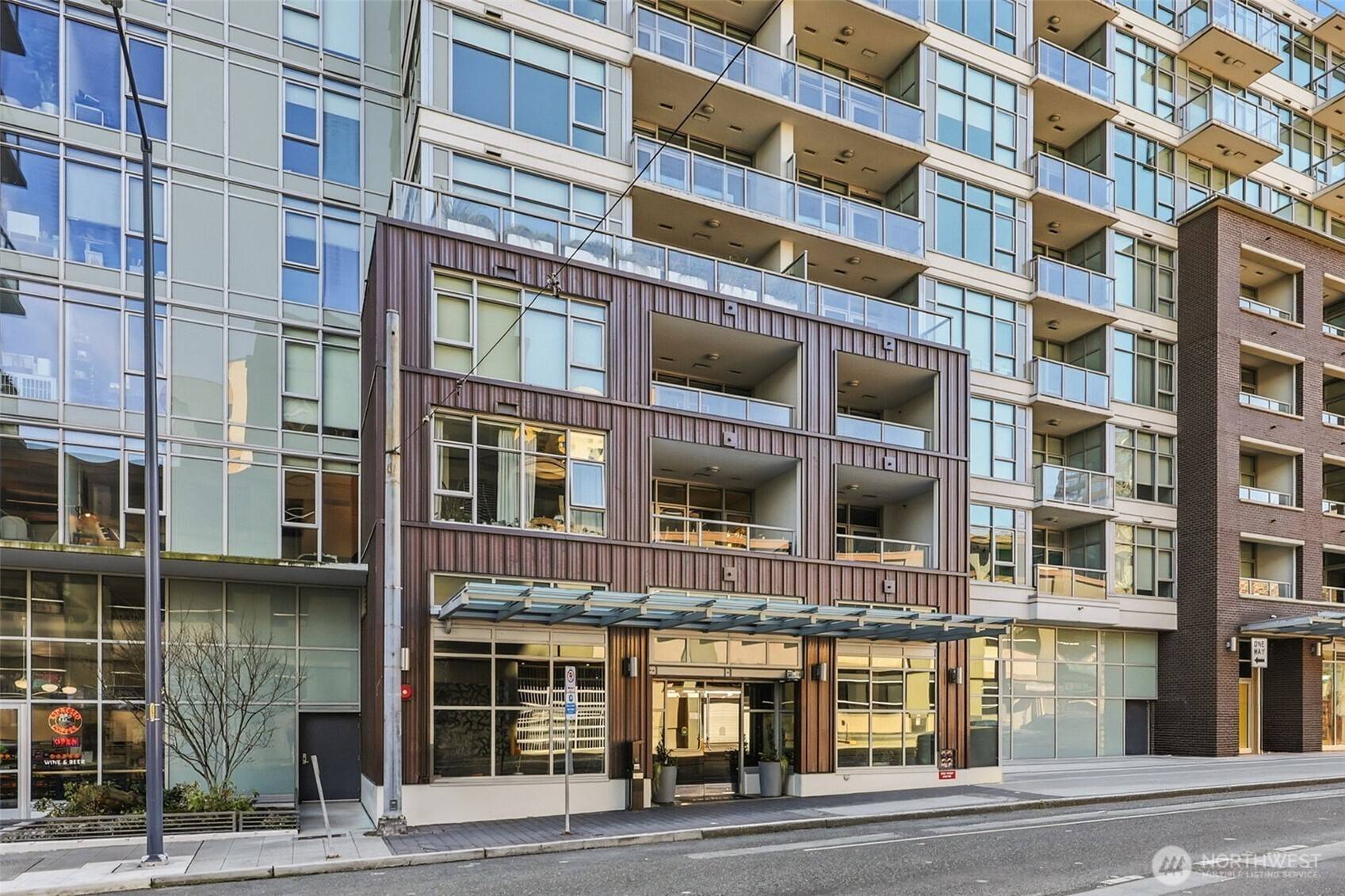 583 Battery ST #715N, Seattle, WA 98121
