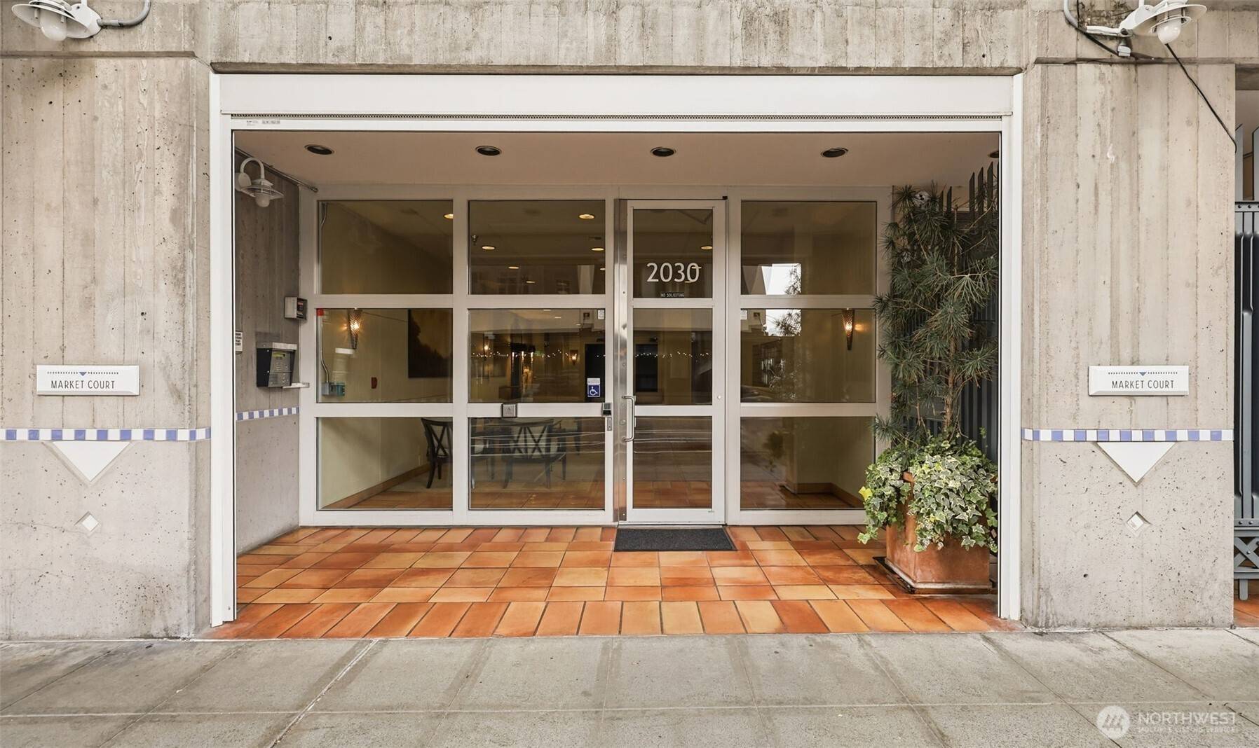 2030 Western AVE #614, Seattle, WA 98121