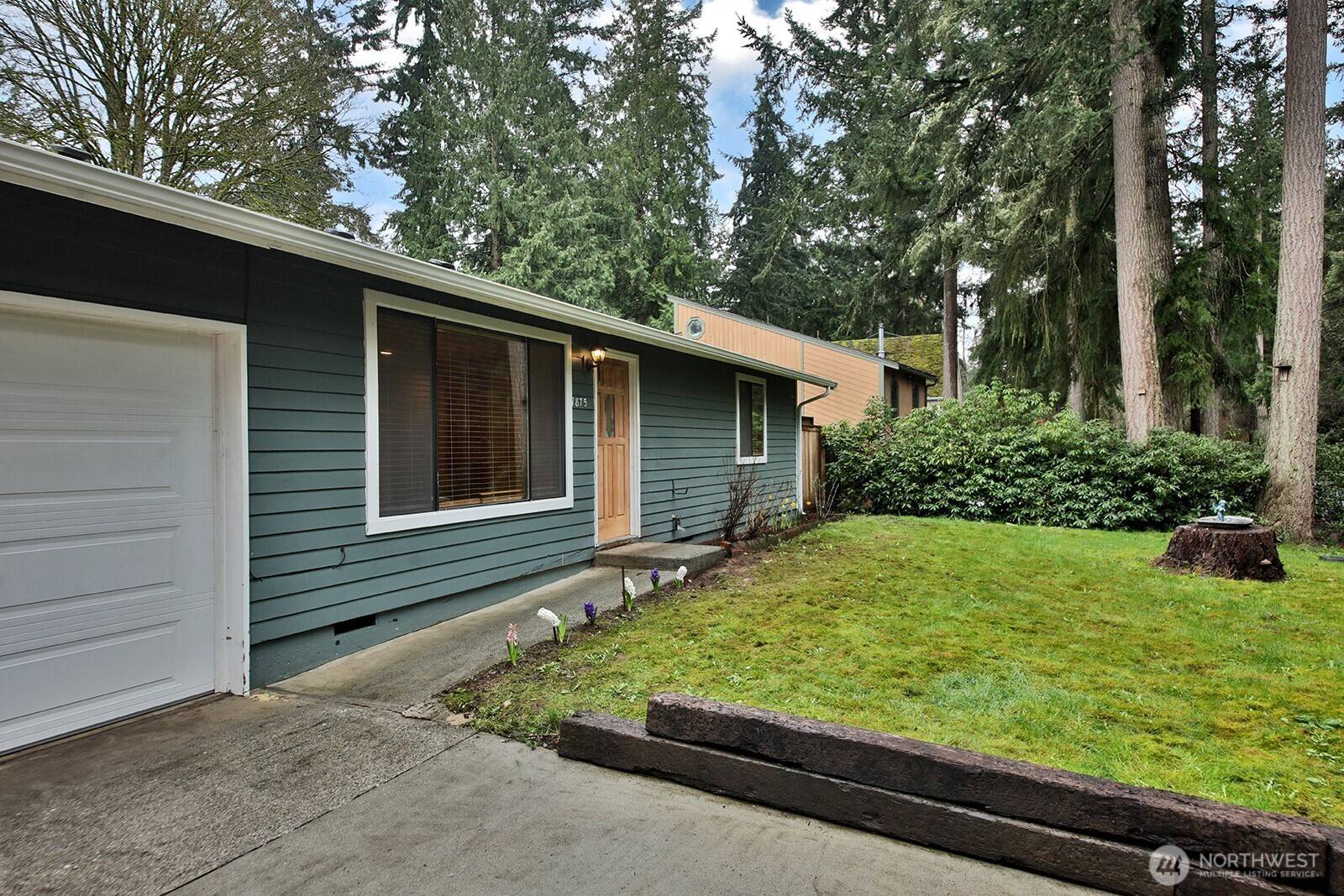 7875 Mortland DR, Clinton, WA 98236