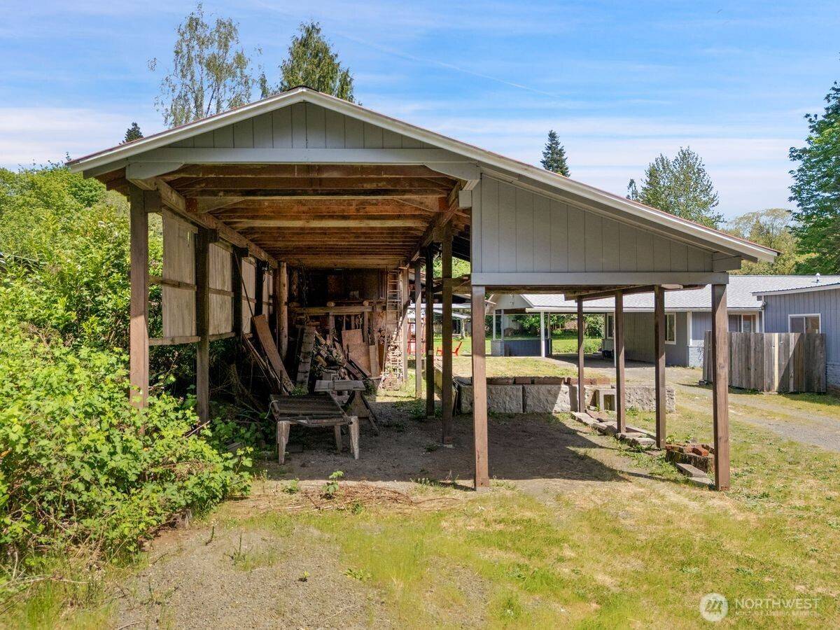 560 Mountain Trail RD, Brinnon, WA 98320