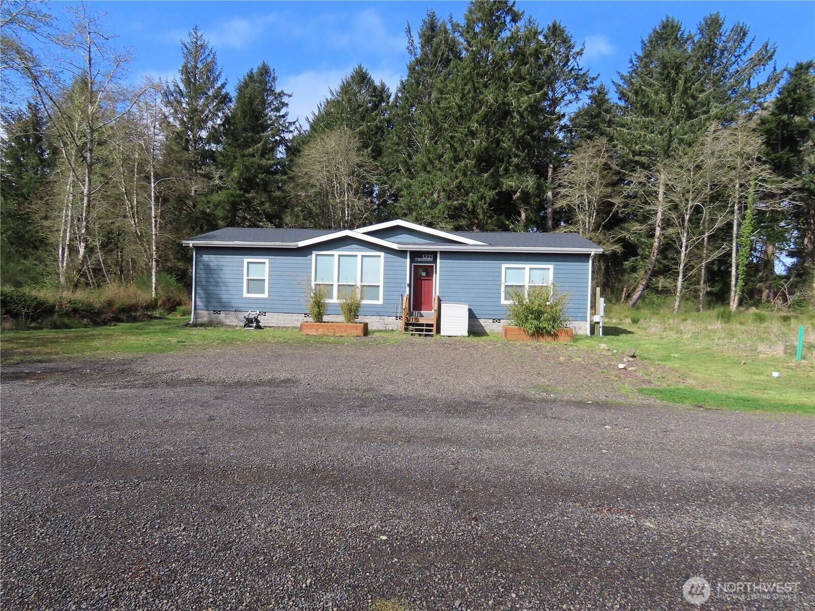 1321 S Melbourne CT, Westport, WA 98595