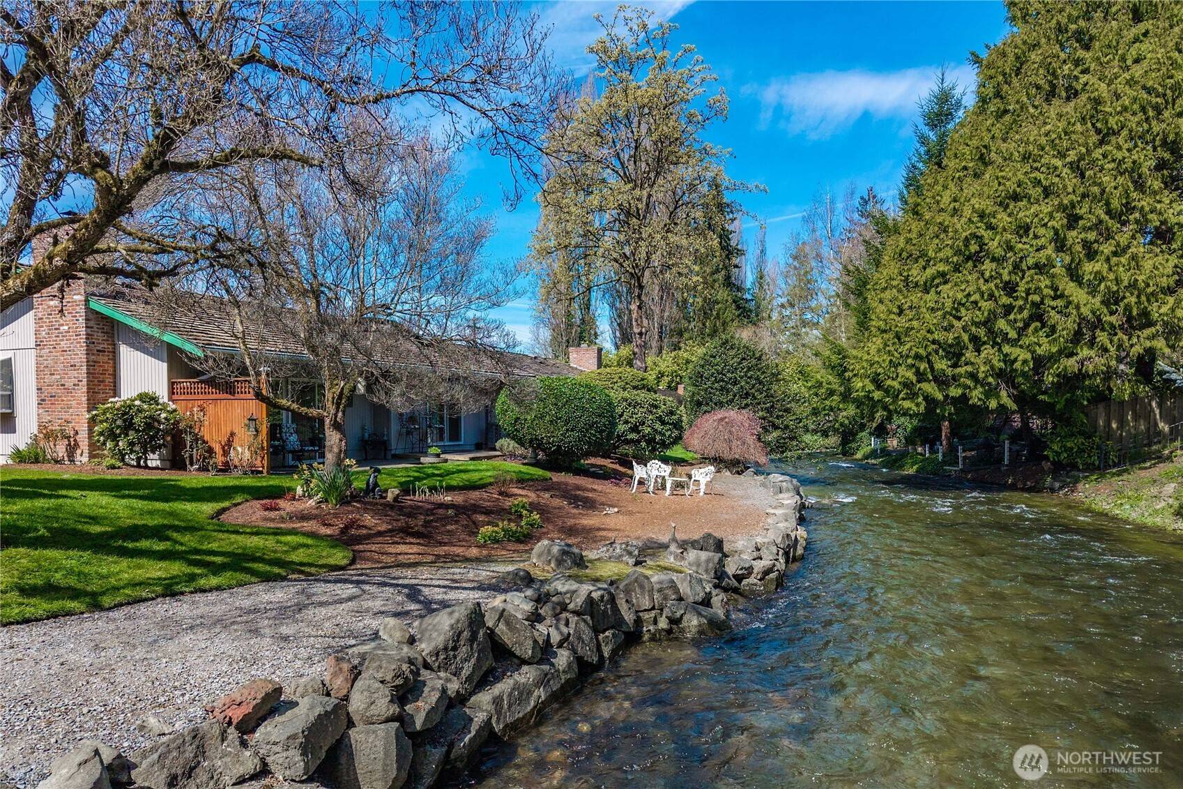 7055 81st ST SW, Lakewood, WA 98499