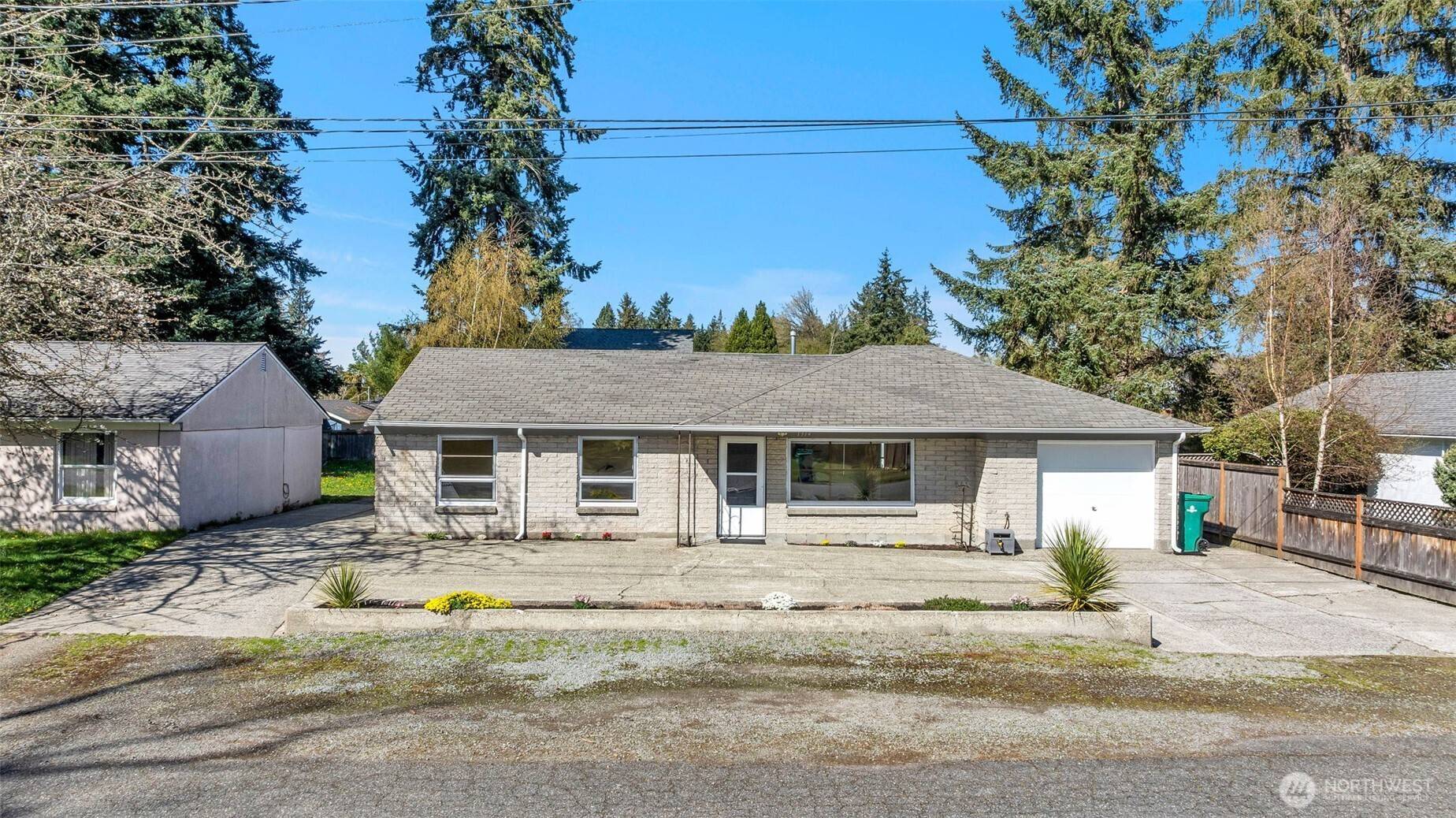 1314 N 188th ST, Shoreline, WA 98133