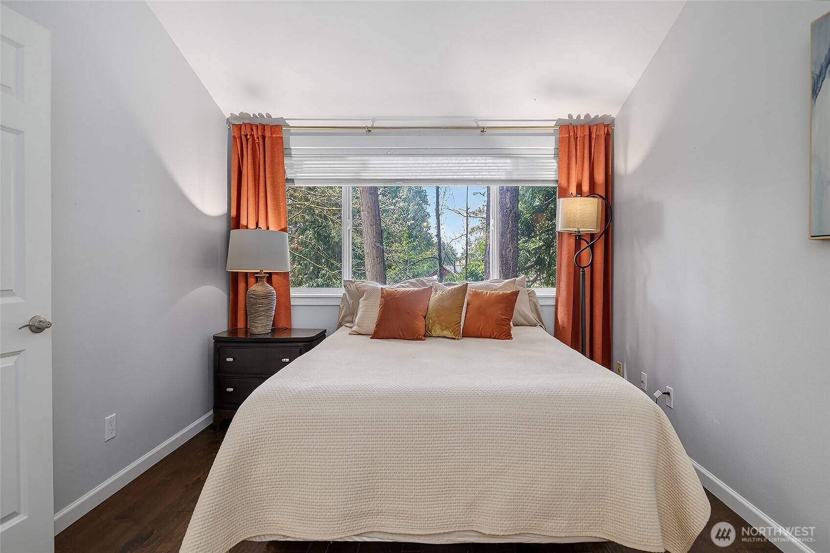 9165 45th AVE SW #6, Seattle, WA 98136