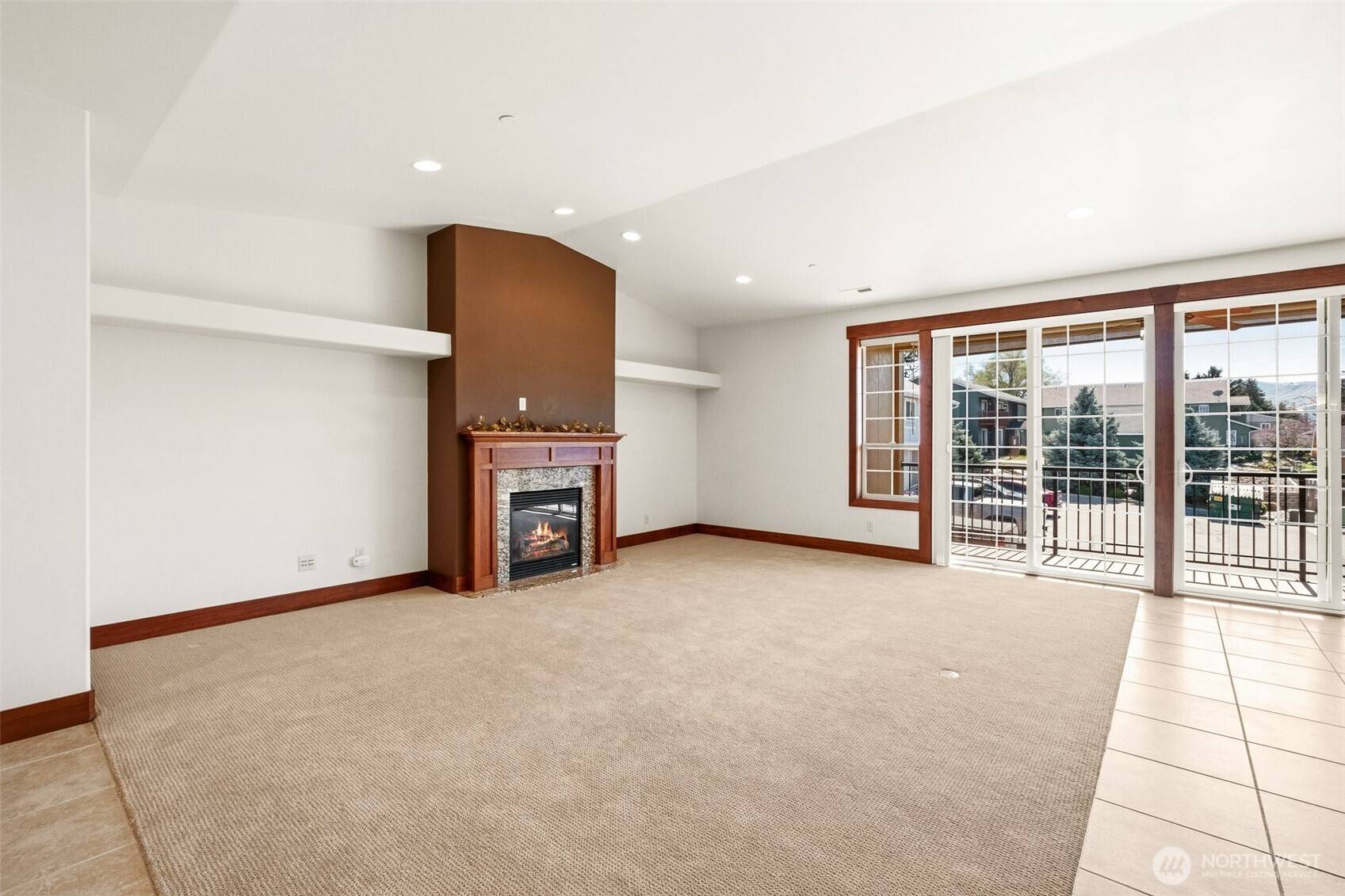 1051 N Baker AVE #B203, East Wenatchee, WA 98802