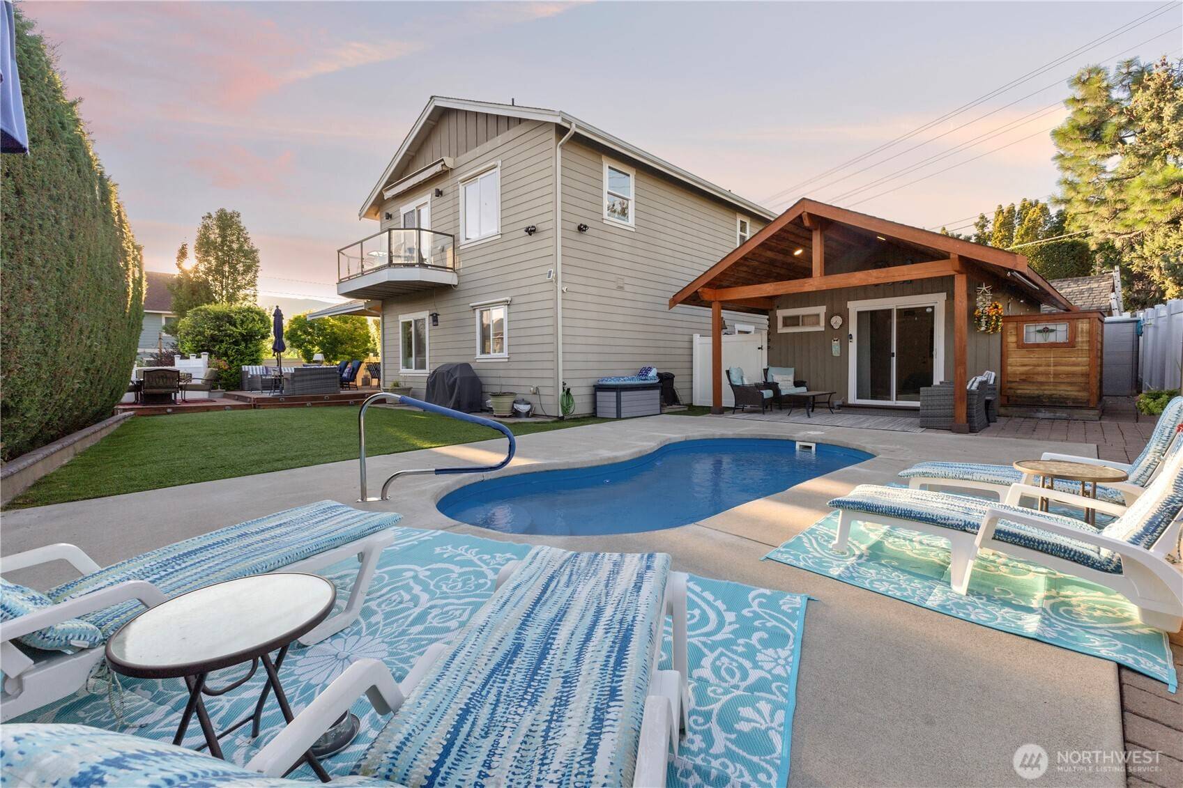 11 Lizzie LN, Manson, WA 98831