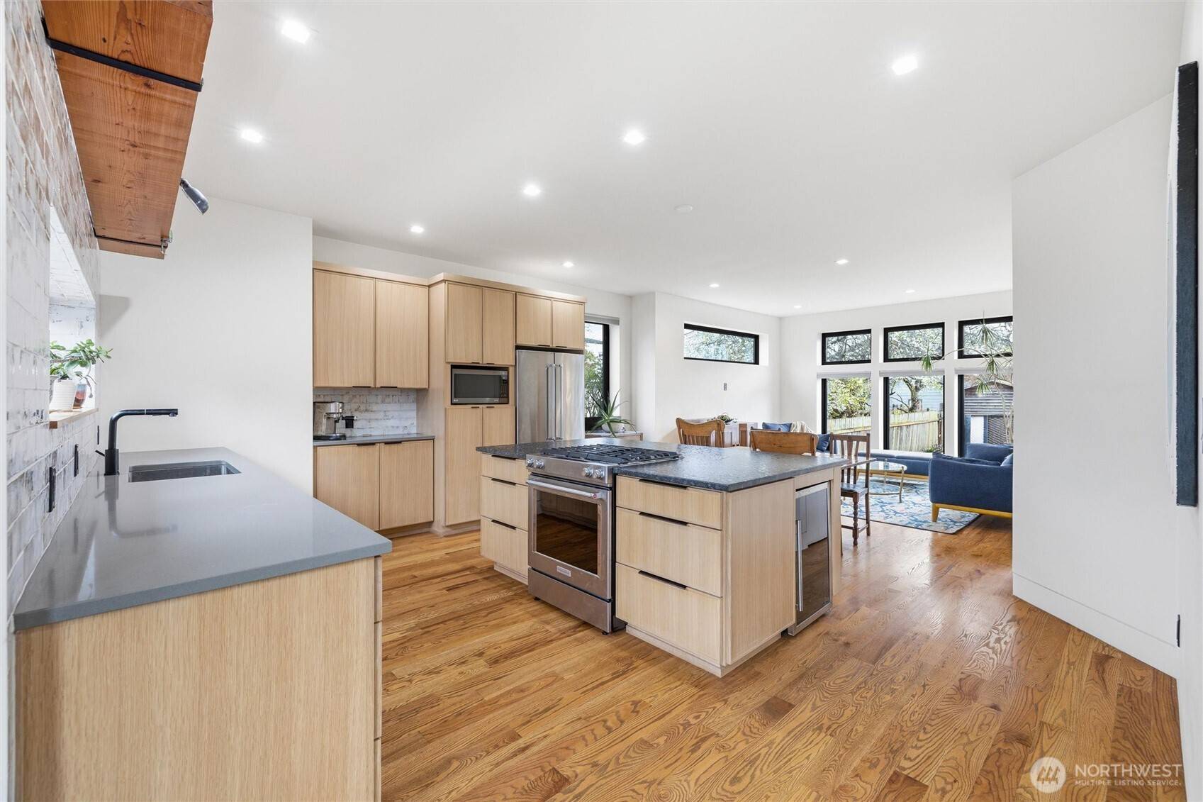 1311 Bancroft ST, Bellingham, WA 98225