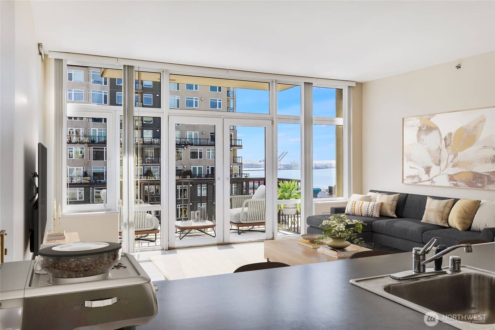 2717 Western AVE #8020, Seattle, WA 98121