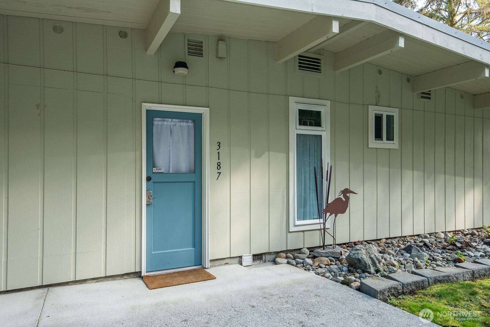 3187 Shoreline DR, Camano Island, WA 98282