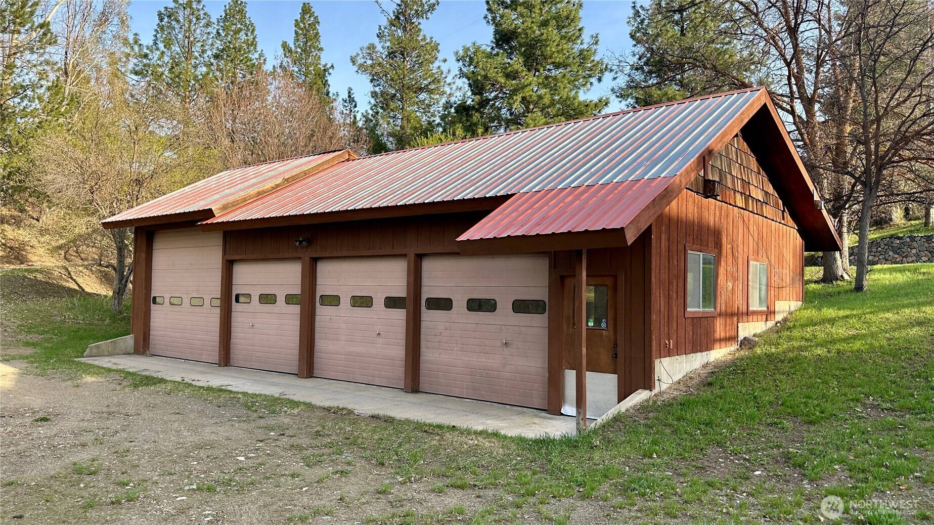 132 Twin Lakes RD, Winthrop, WA 98862