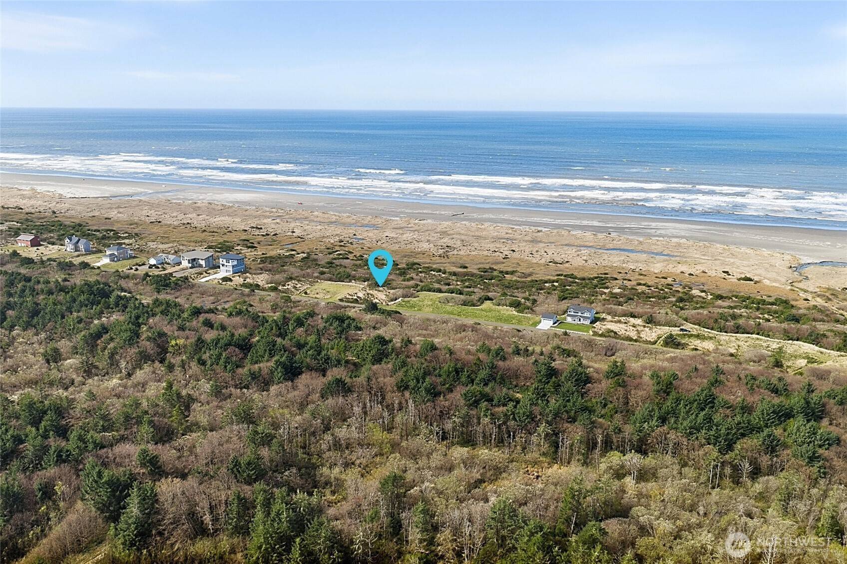 76 Dunes LN, Ocean Shores, WA 98569