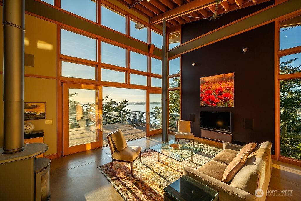 89 Flint RD, Lopez Island, WA 98261