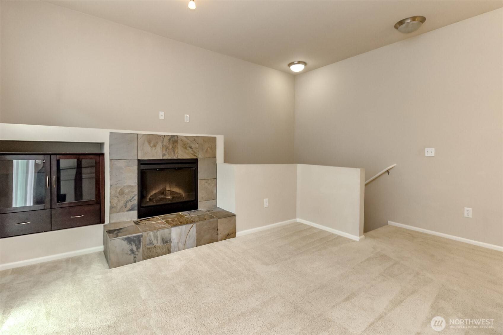 21230 40th WAY S #E, Seatac, WA 98198