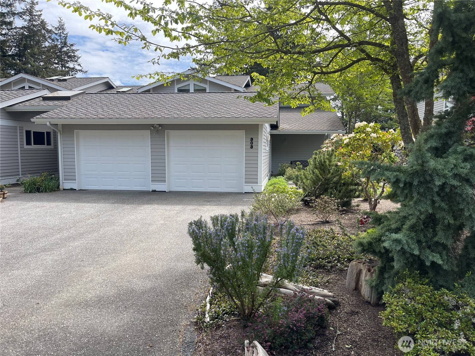2426 James PL #303, Langley, WA 98260
