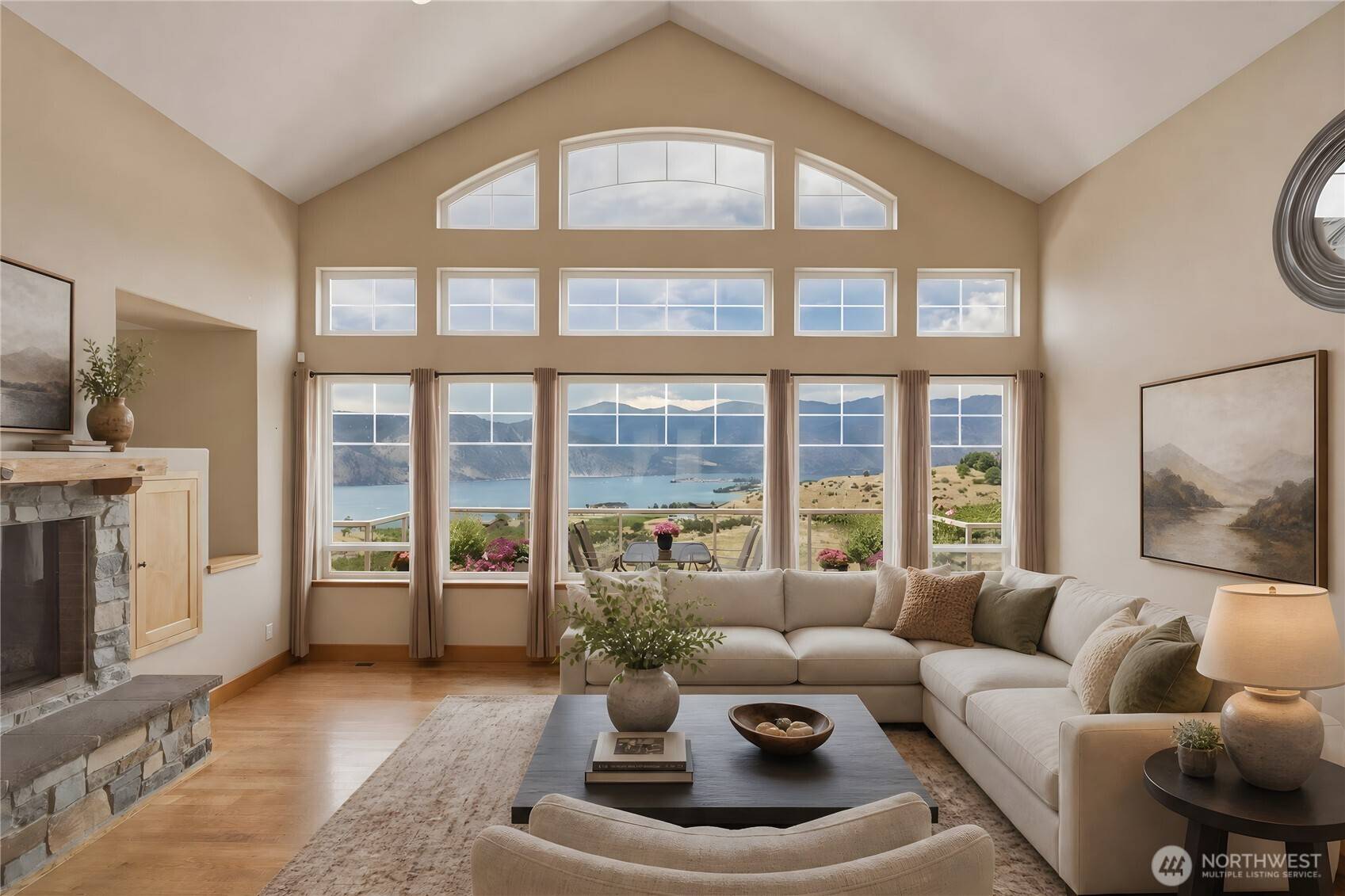 357 Lakayuse RD, Manson, WA 98831