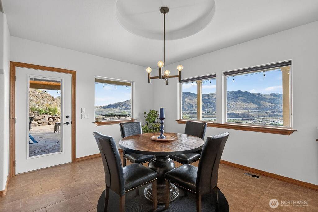 6696 Batterman RD, East Wenatchee, WA 98802