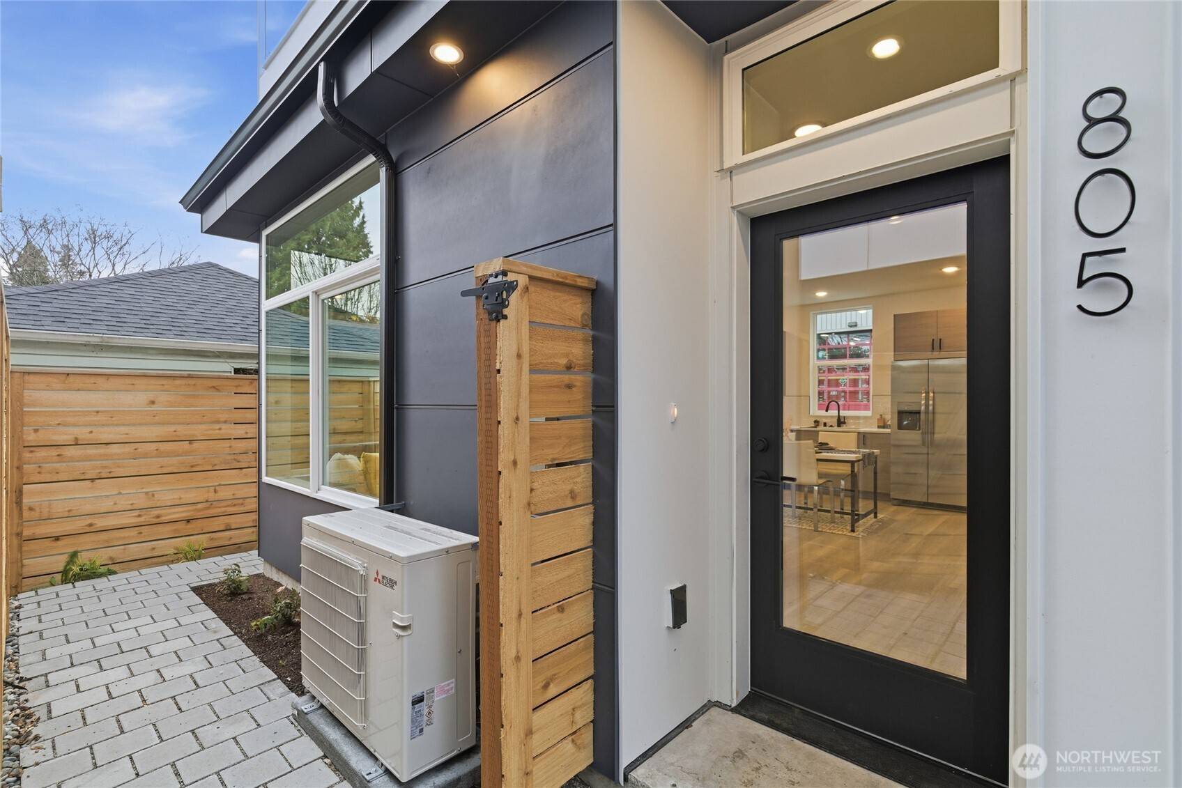 809 S Sullivan ST, Seattle, WA 98108