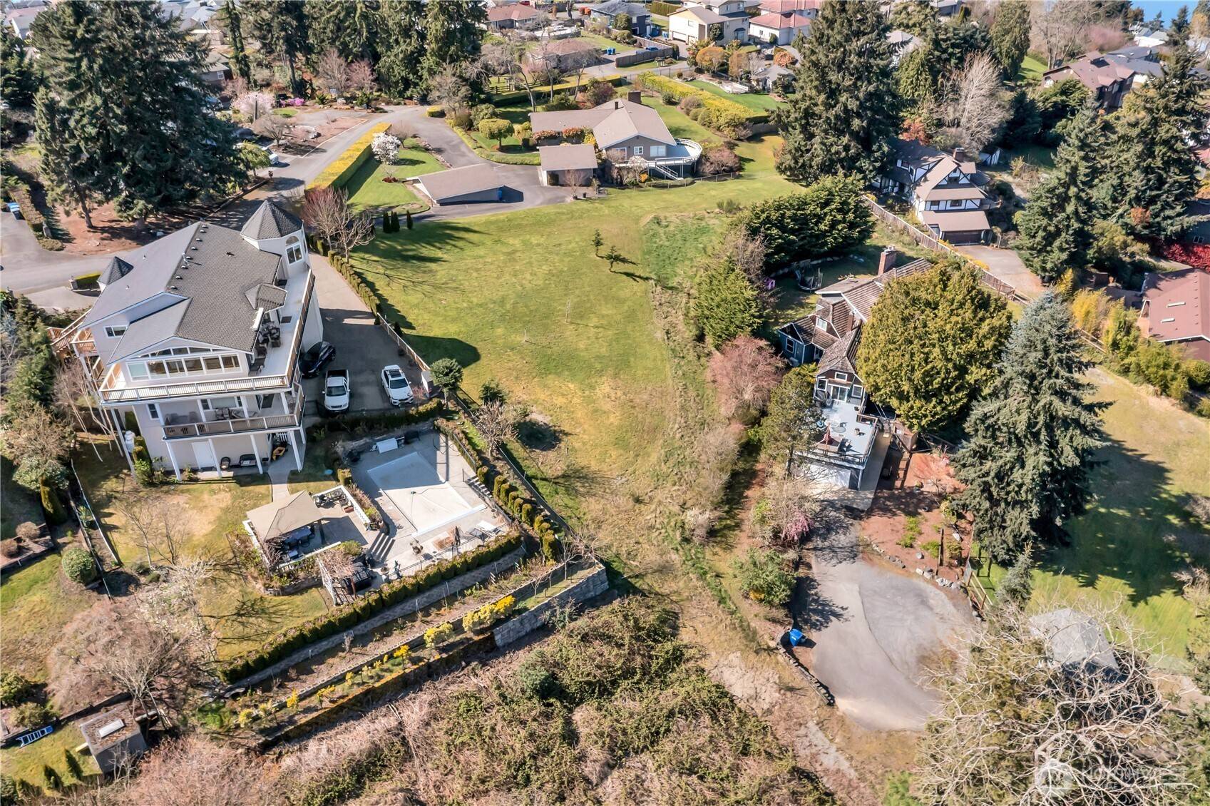 6210 Dash Point BLVD NE, Tacoma, WA 98422