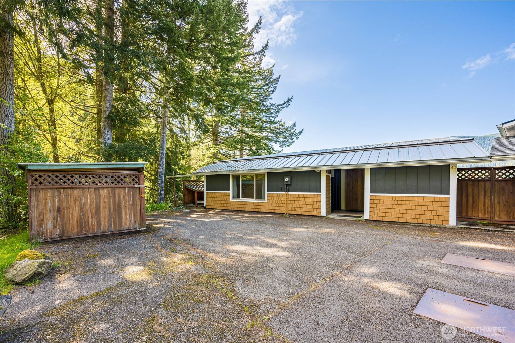 42 Storman PL, Port Angeles, WA 98363