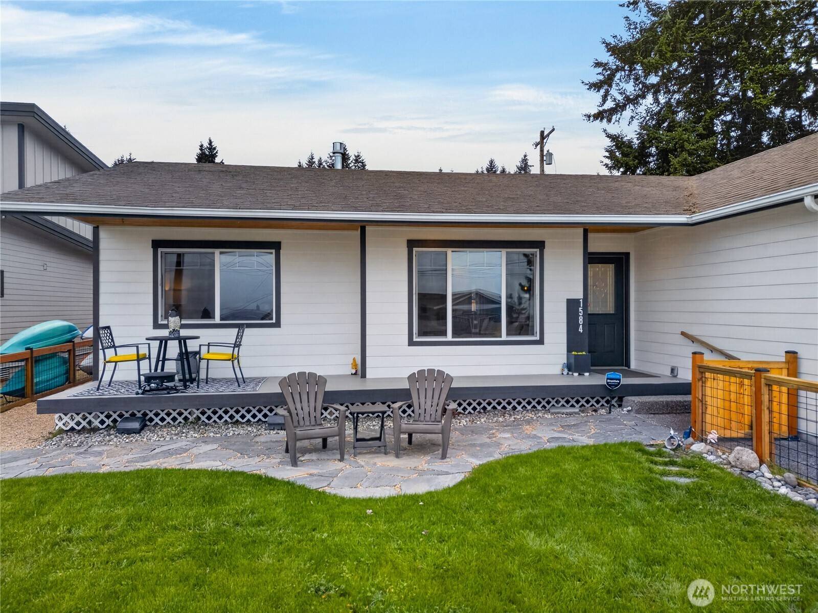 1584 Country Club DR, Camano Island, WA 98282