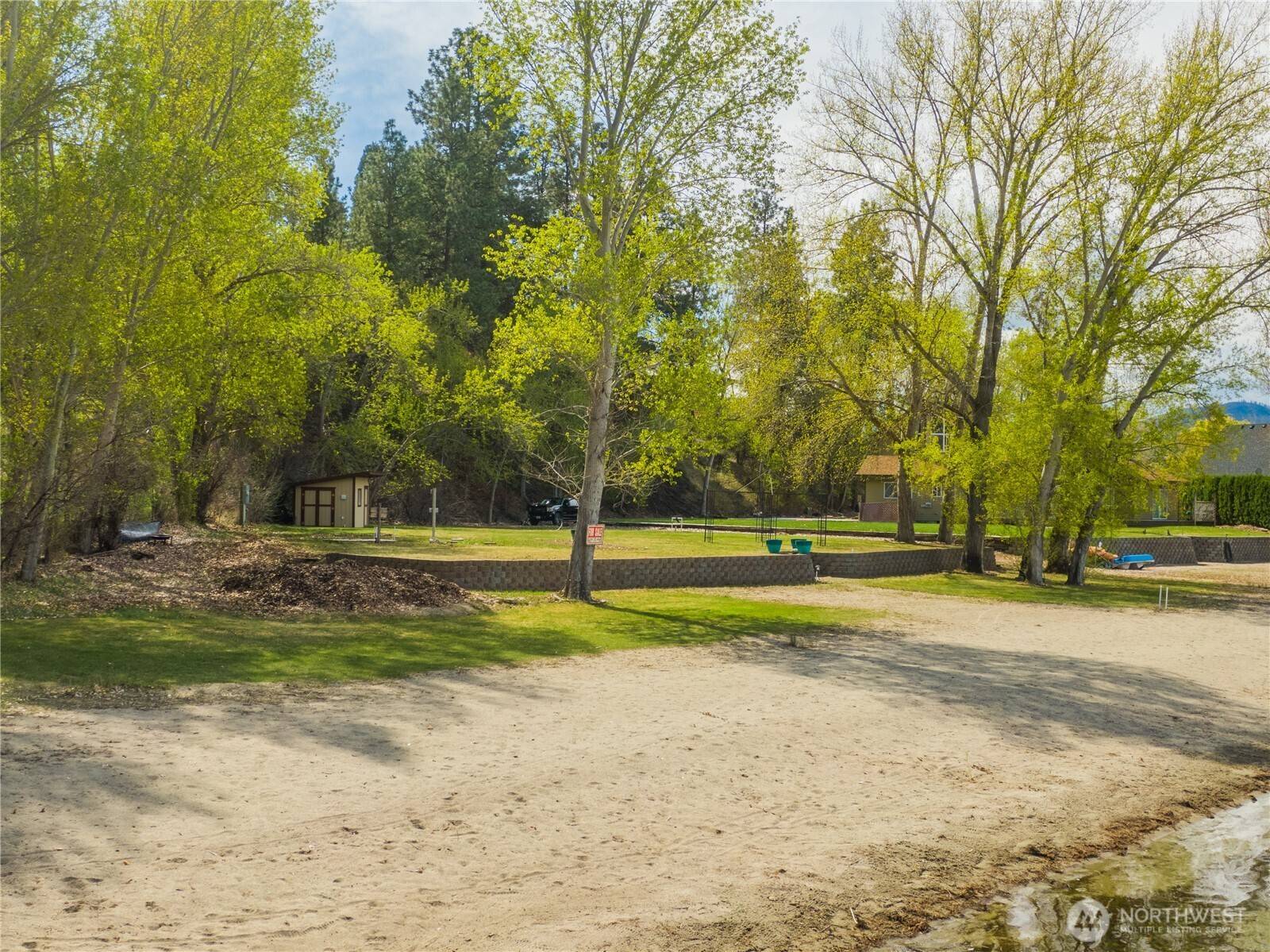41 Champerty RD, Oroville, WA 98844