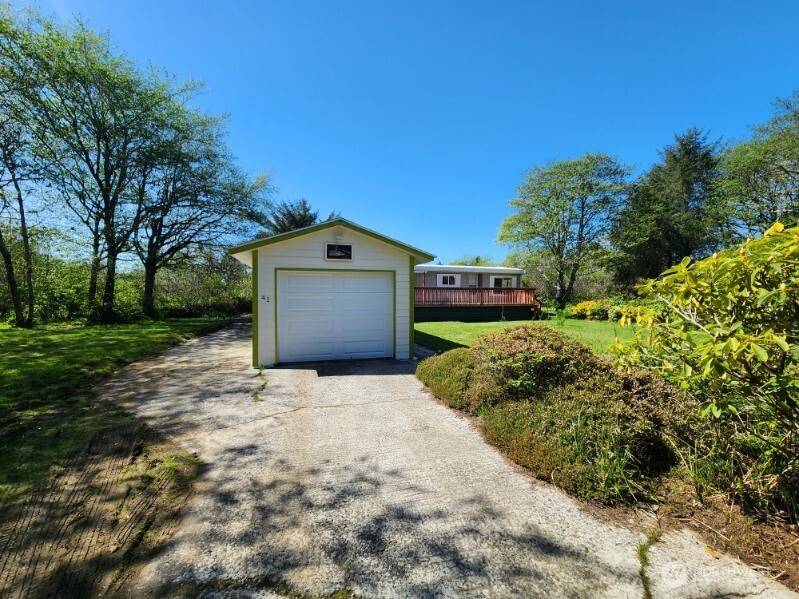 41 Woodland DR, Copalis Beach, WA 98535