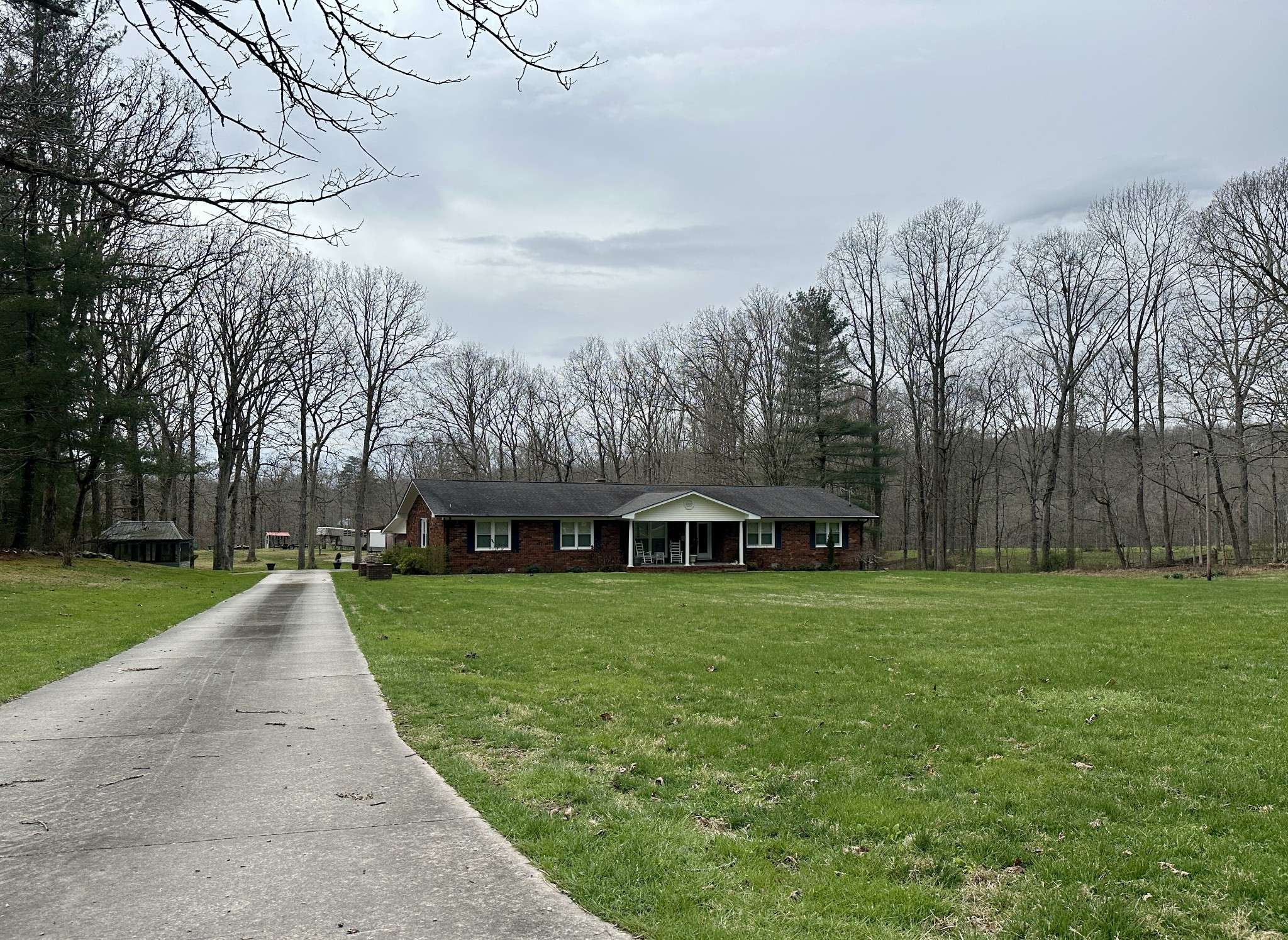 177 Plain View Lake Dr #N, Tracy City, TN 37387