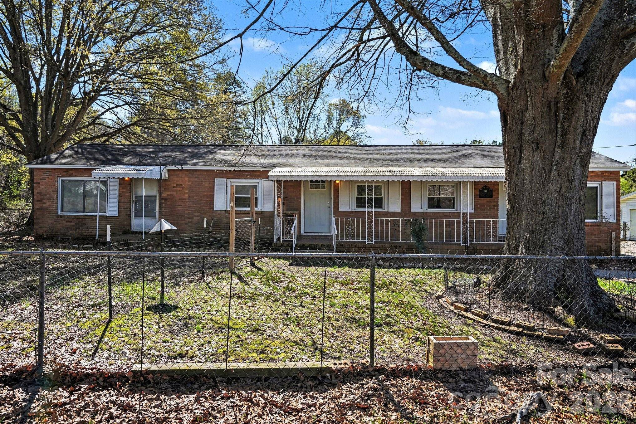 139 Blackburn DR, Grover, NC 28073