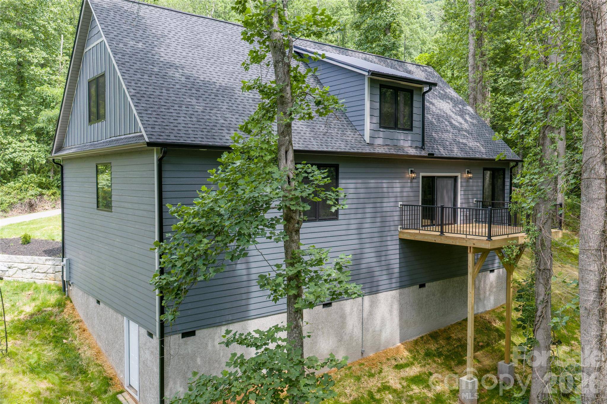 61 Bamboo TRL, Candler, NC 28715