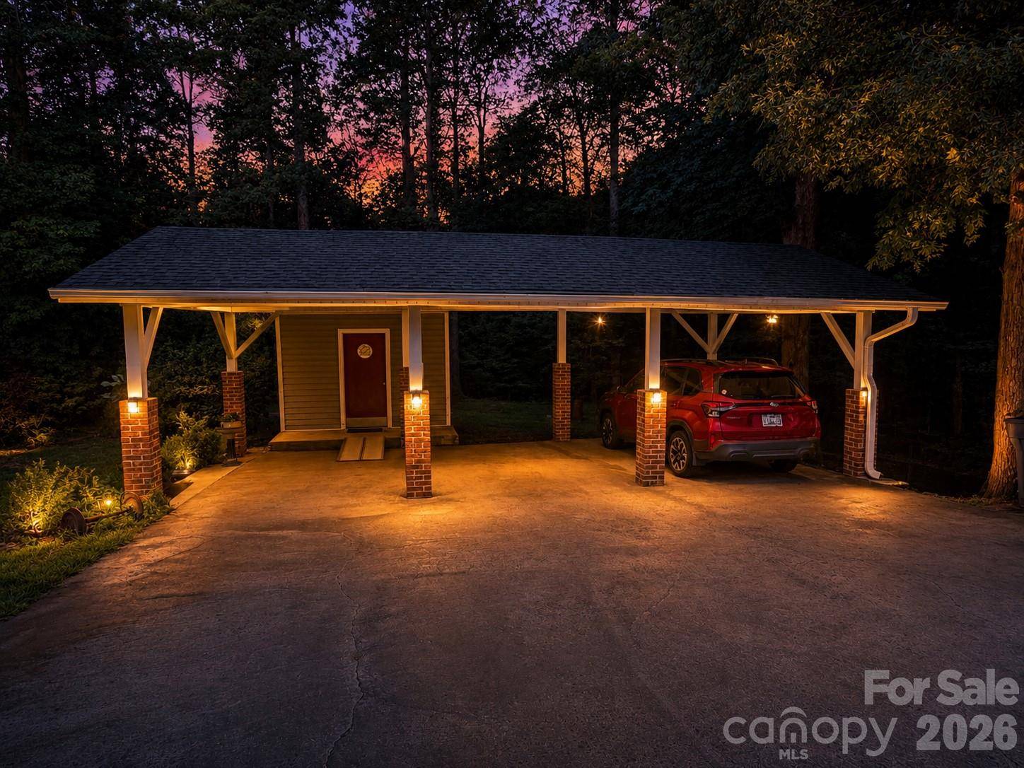 3755 21st ST NE, Hickory, NC 28601