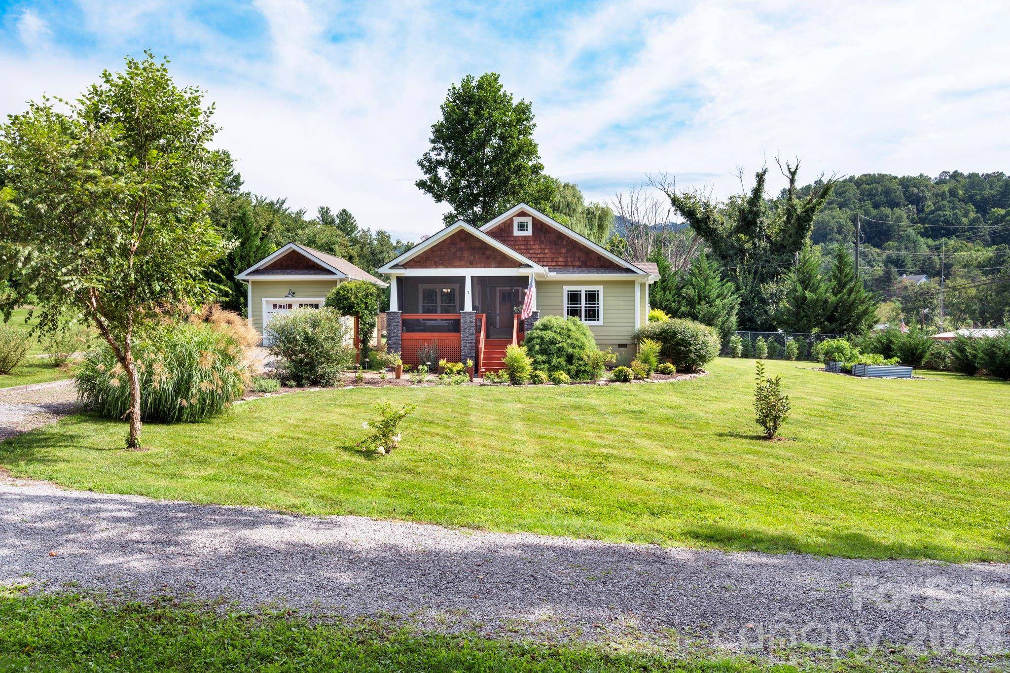 7 Addison Fisher WAY, Asheville, NC 28805