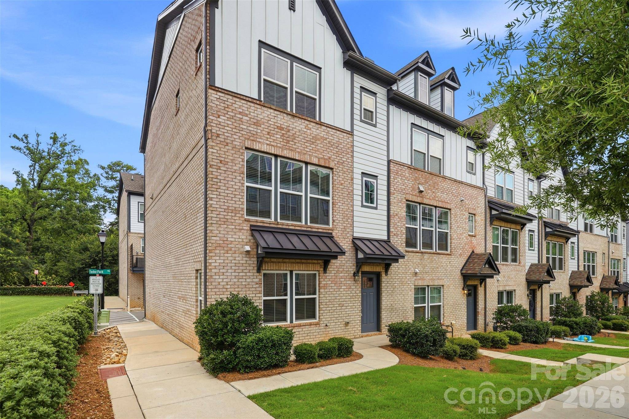 604 Tudor Park WAY, Charlotte, NC 28211