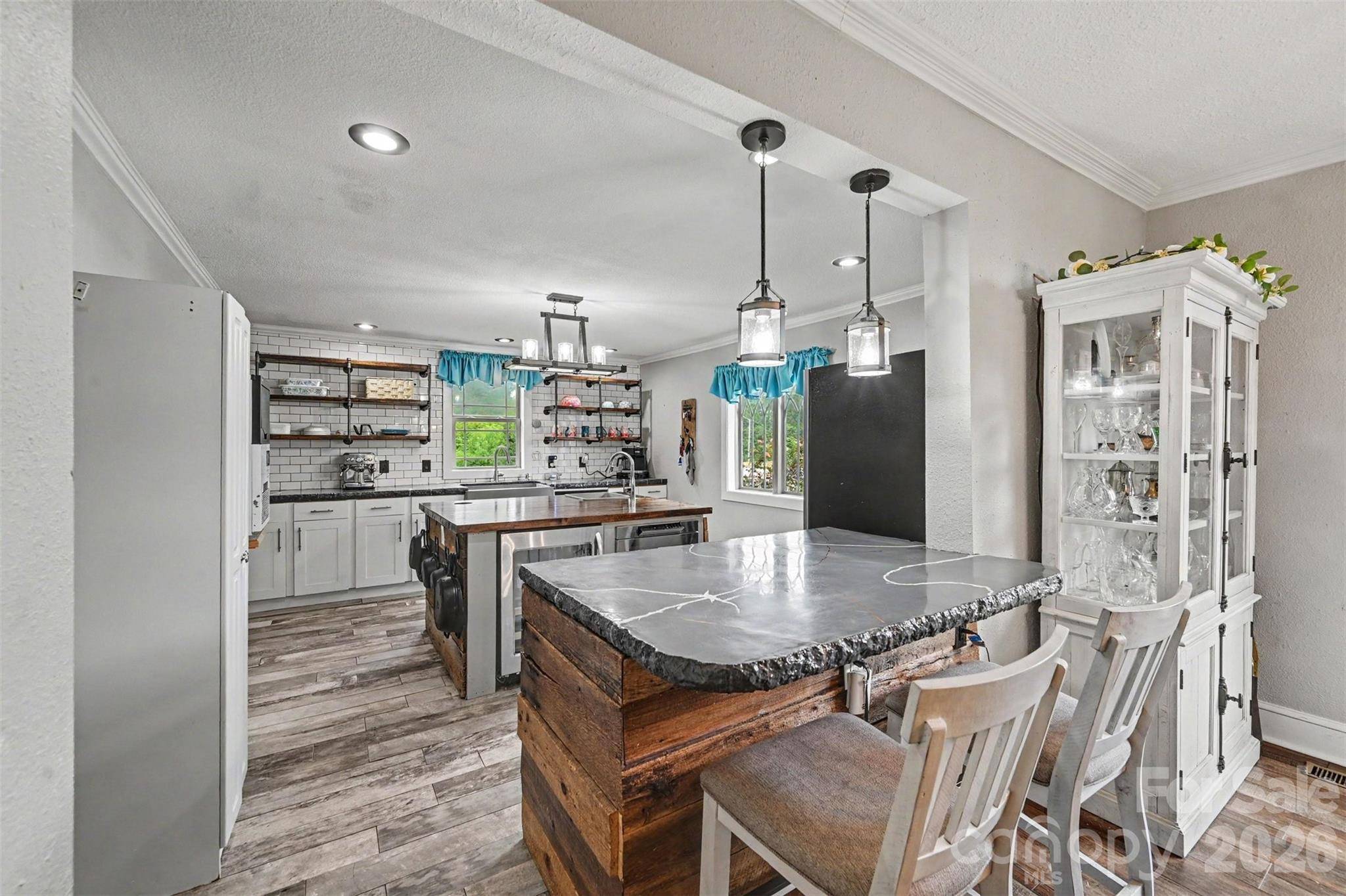 106 Guffey RD, Cherryville, NC 28021