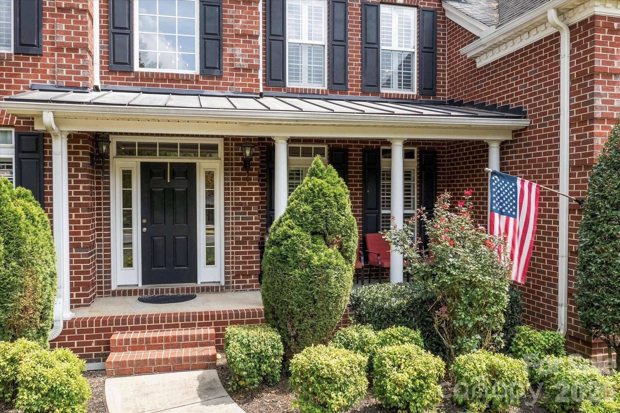 309 Stonewater Bay LN, Mount Holly, NC 28120