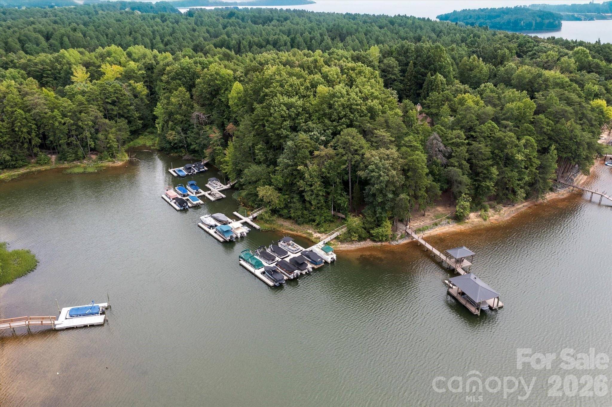 309 Stonewater Bay LN, Mount Holly, NC 28120