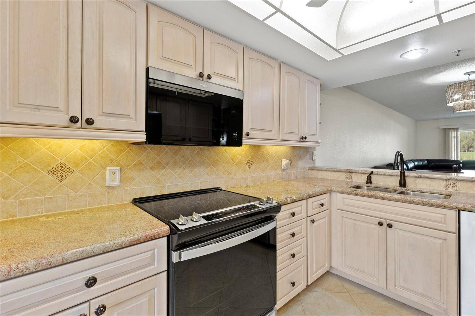 6611 STONE RIVER RD #102, Bradenton, FL 34203