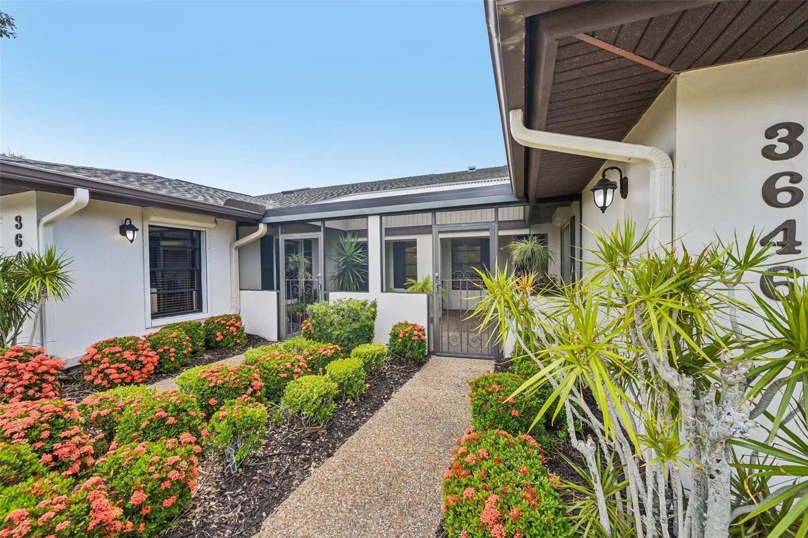 3646 GLENEAGLE DR #10B, Sarasota, FL 34238
