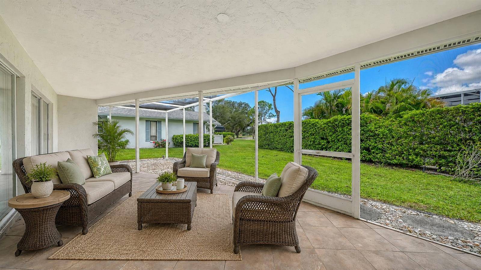 3522 FERNDELL, Sarasota, FL 34235
