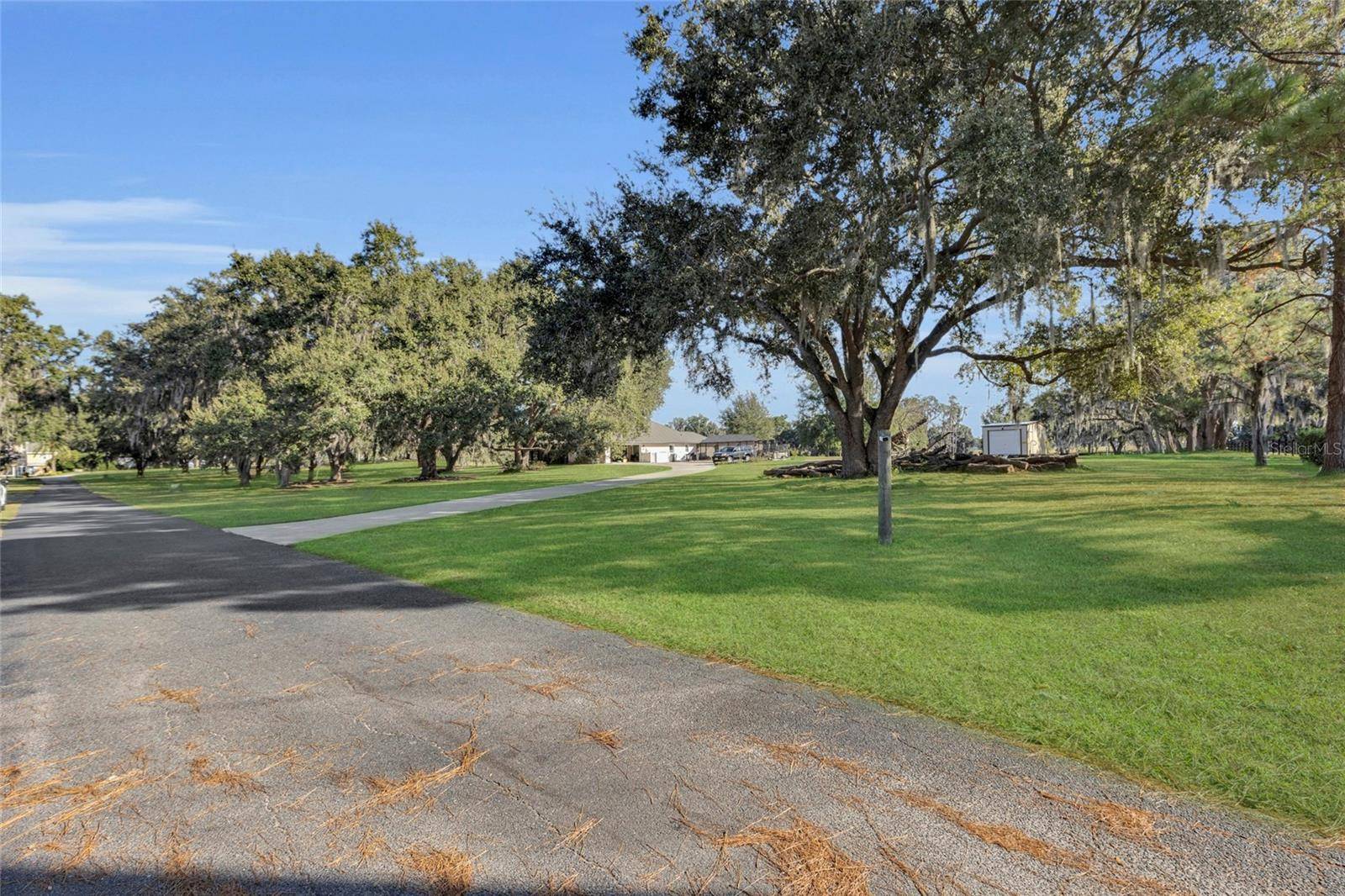 400 CARMAN DR, Leesburg, FL 34748