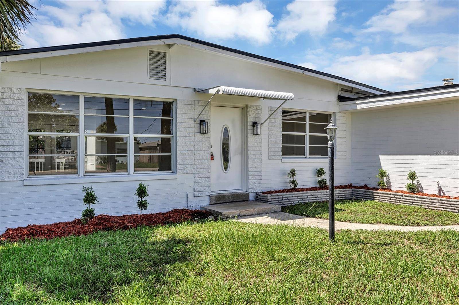 332 WILLIAMS AVE, Daytona Beach, FL 32118
