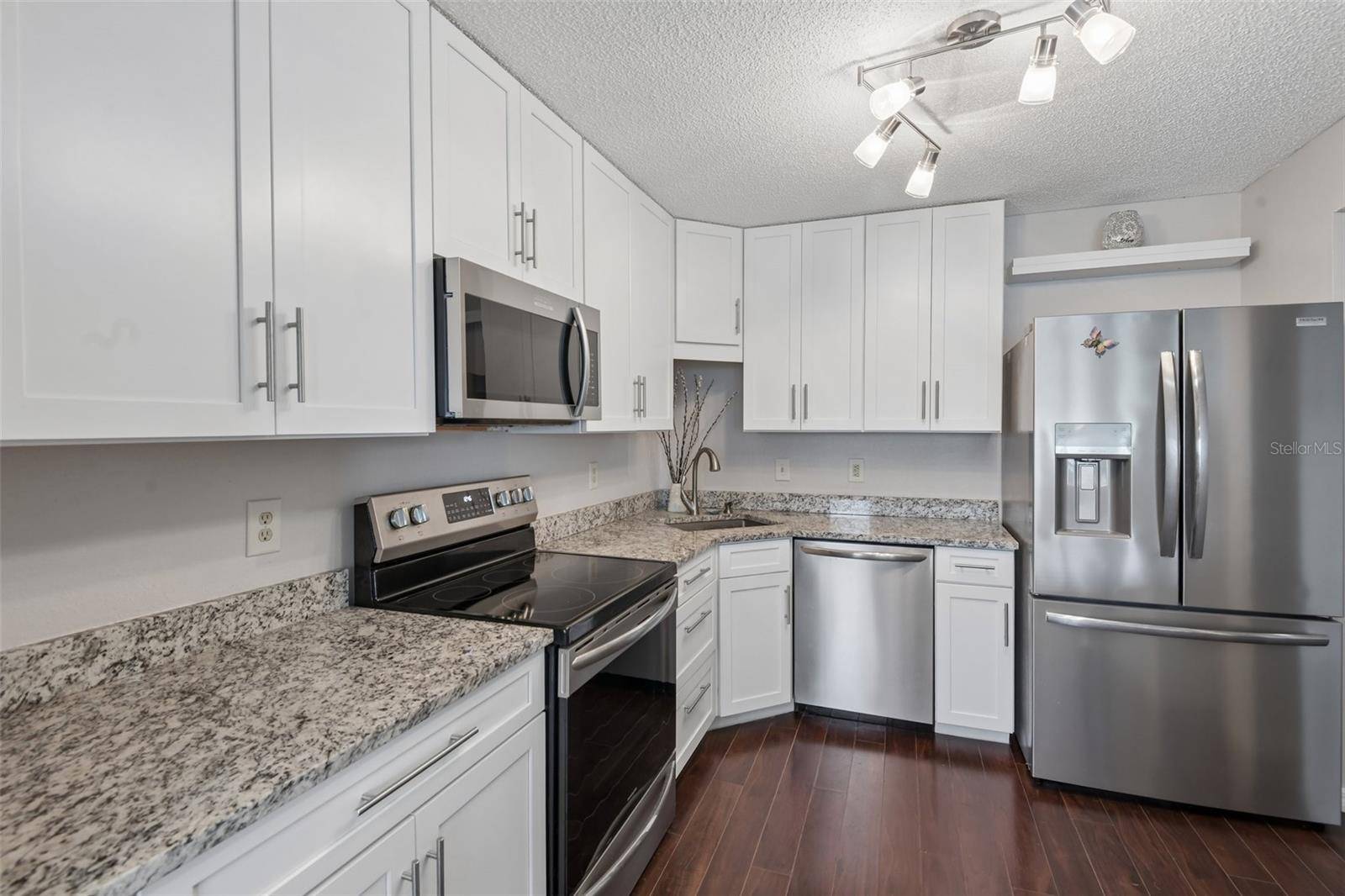 5727 BISCAYNE CT #209, New Port Richey, FL 34652