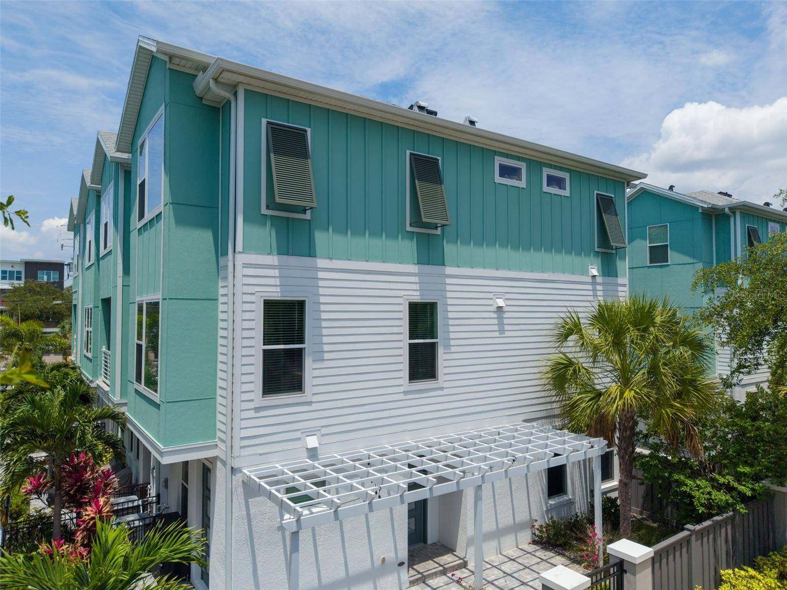 2851 1ST AVE S, St Petersburg, FL 33712