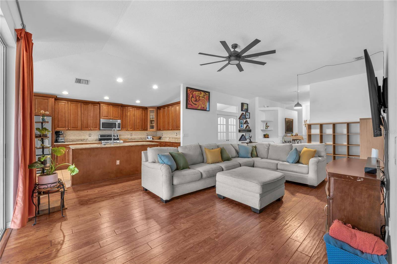 16316 BRIDGEGLADE LN, Lithia, FL 33547