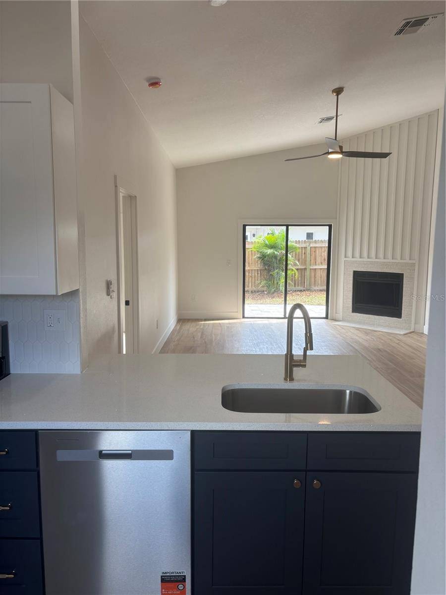 1107 GOSHEN RD, Tarpon Springs, FL 34689