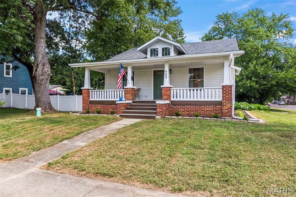 702 N Franklin ST, Litchfield, IL 62056