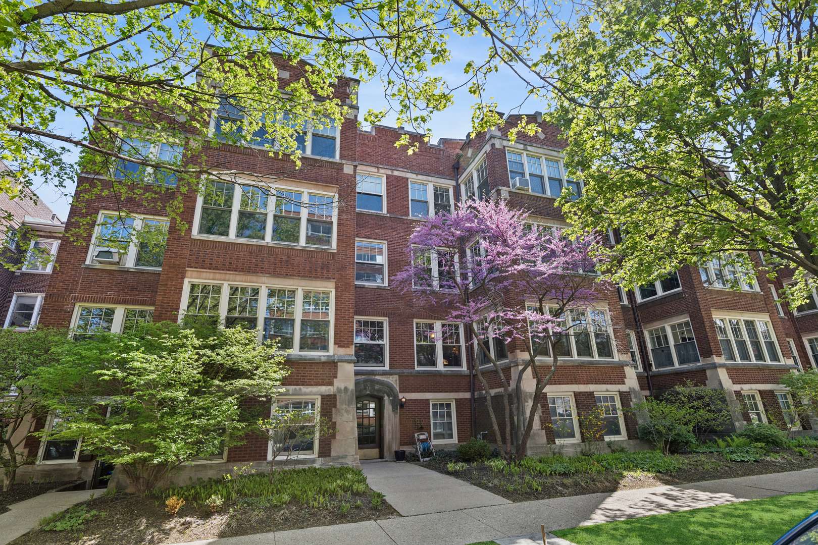 805 Hinman AVE #1, Evanston, IL 60202