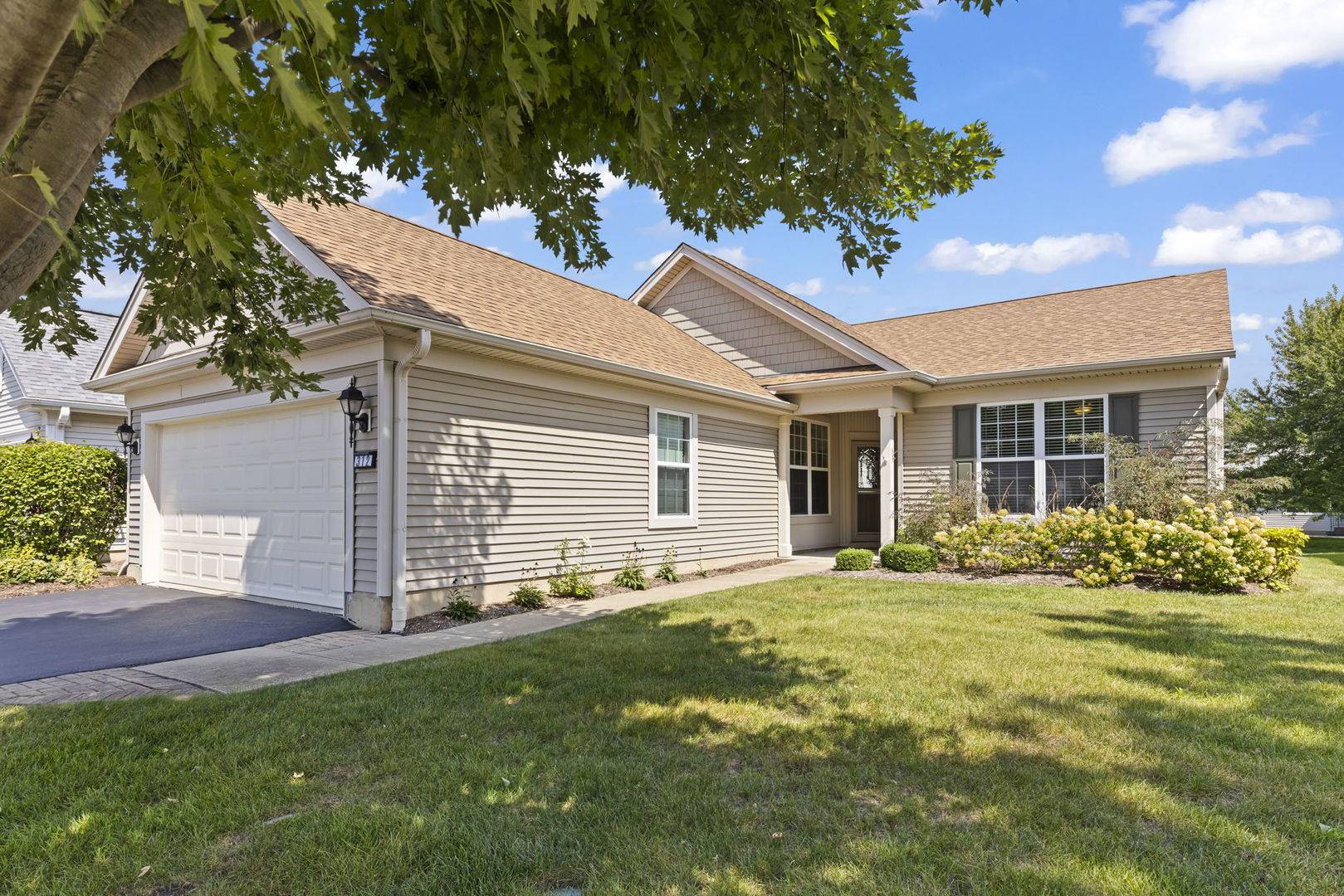 312 National DR, Shorewood, IL 60404
