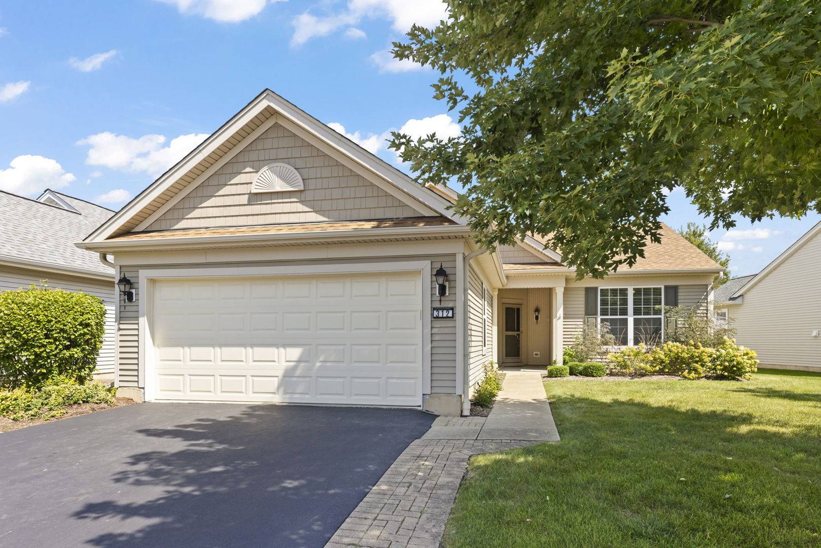 312 National DR, Shorewood, IL 60404