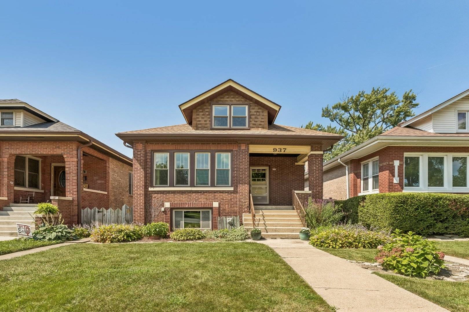 937 N Harvey AVE, Oak Park, IL 60302
