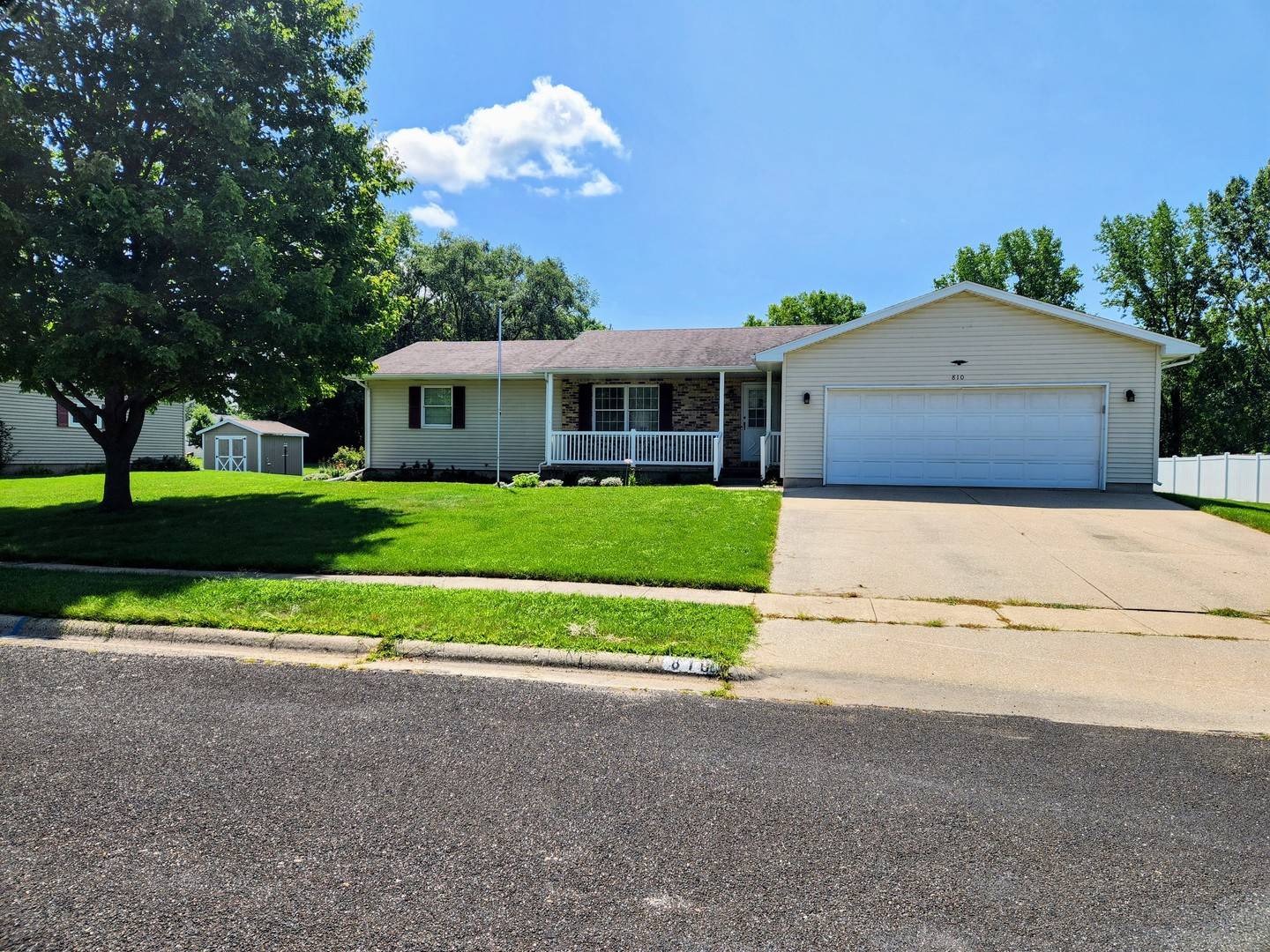 810 Marty AVE, Rock Falls, IL 61071
